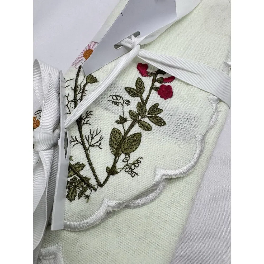 Rachel Zoe Cotton Blend Napkins Set of 6 18x18 Embroidered Floral Cottage Picnic